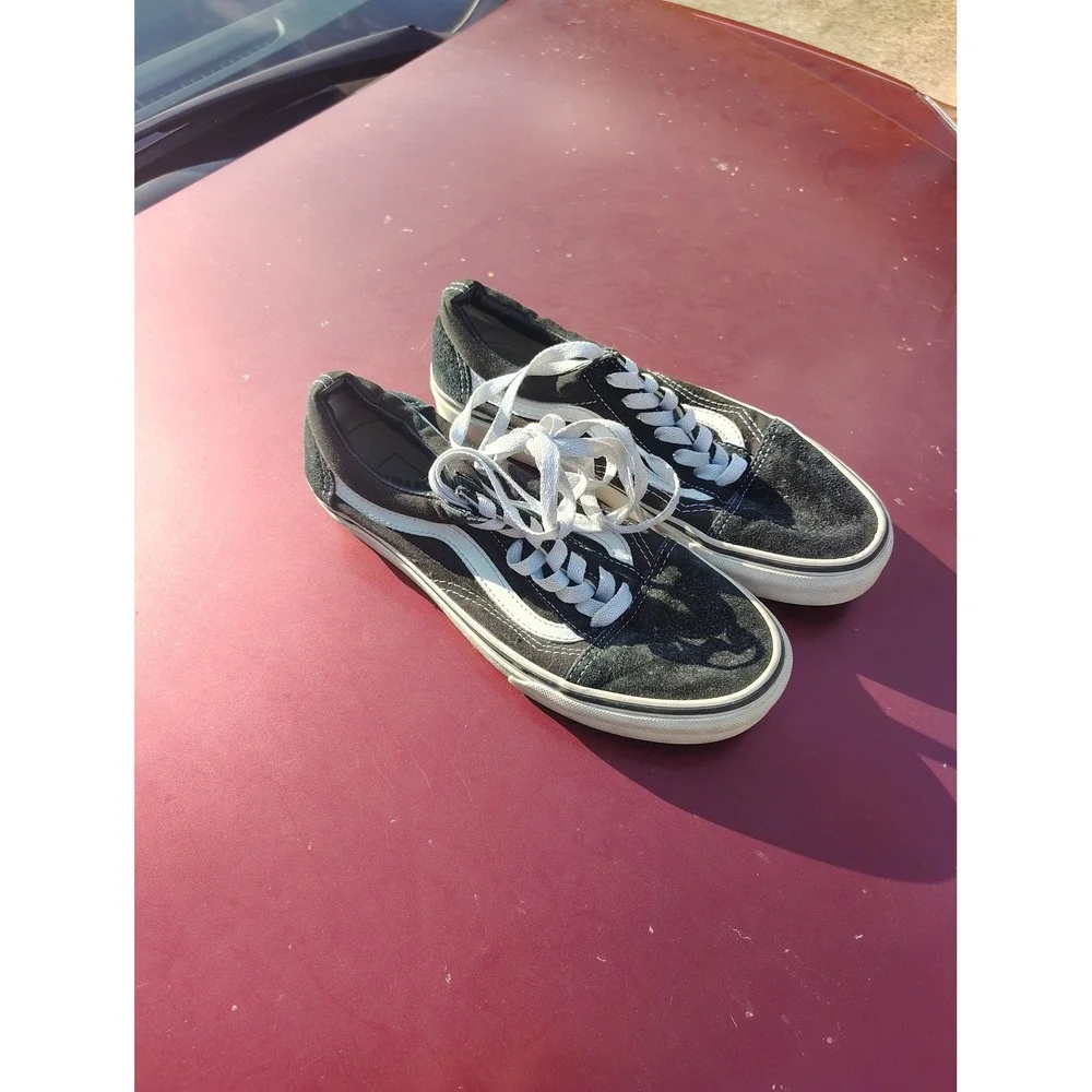 Vans Old Skool Classic Skate Shoes Black White Mens 6 Womens 7.5 Low Top Sneaker